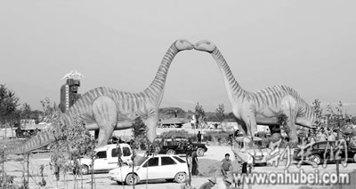 鄖縣恐龍博物館今日開館 - 自貢燈會彩燈,燈會彩燈界的行業門戶網站,聚合彩燈企業提供最全的彩燈會燈展花車信息,搜羅展會活動信息和歷屆燈會集錦